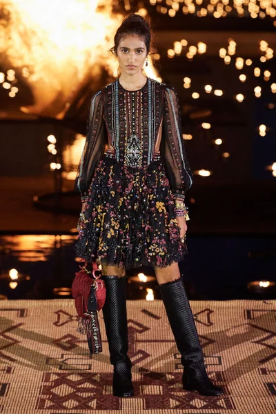 Look 26
